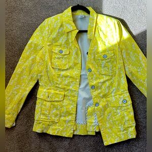 Size M jacket. More of a casual jacket but perfect to add spice to an outfit!!